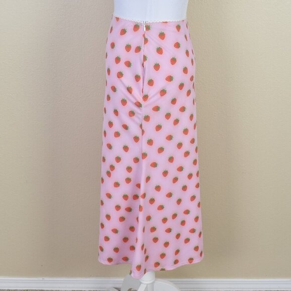 Omighty Strawberry Midi Skirt - S - Picture 6 of 10